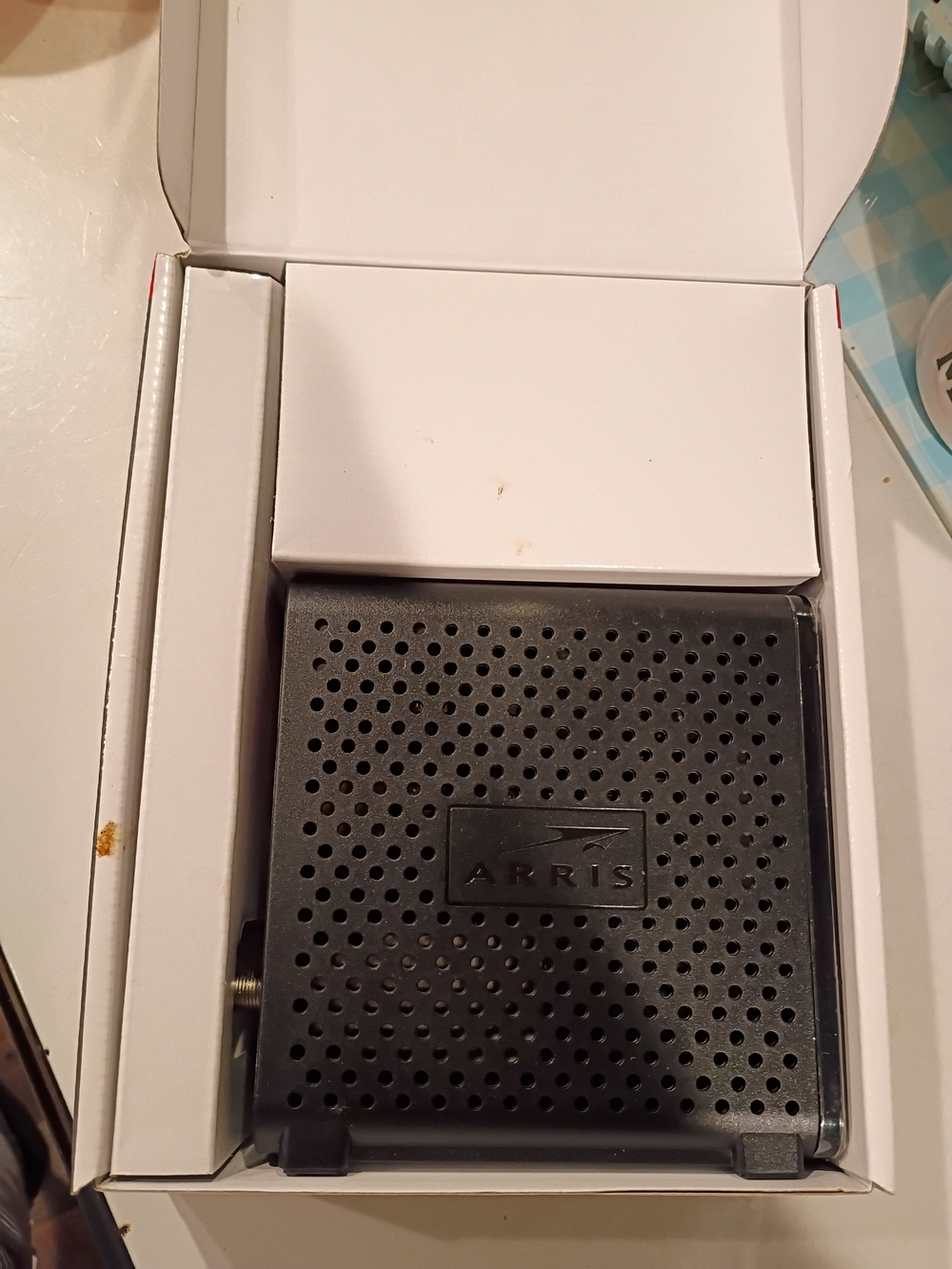 Arris Cable Modem - Picture 3 of 3